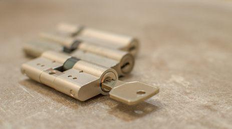 Dreifacher Schließzylinder